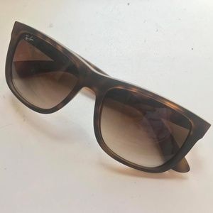 Raybans - Justin Classic in Brown Gradient